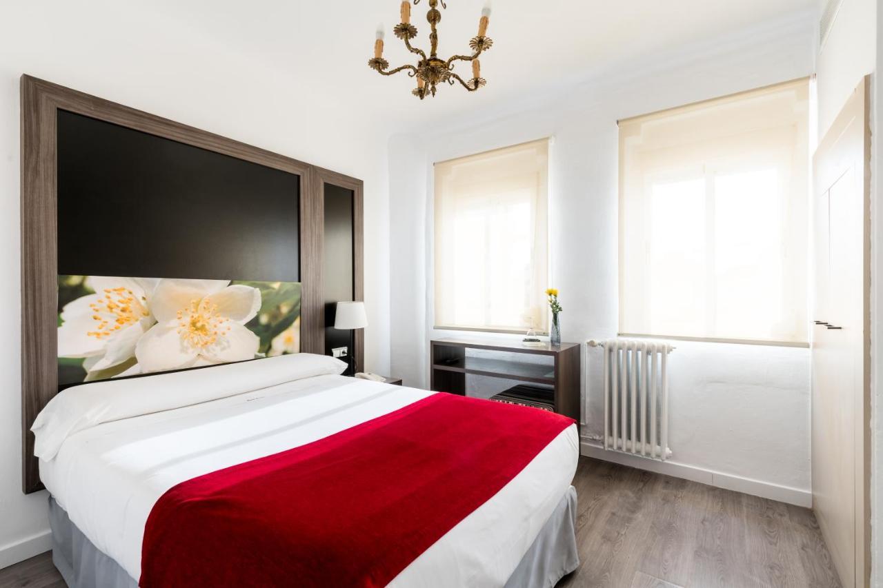 Hotel Sevilla Екстериор снимка